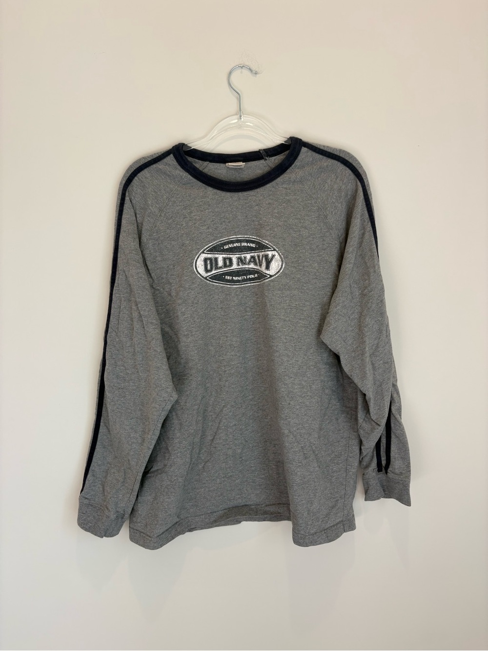 Old Navy vintage Men's Gray Long-Sleeve Logo Tee
